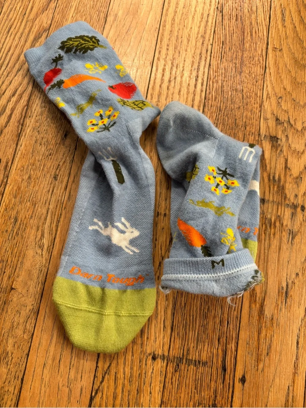 Light Blue Veggie Pattern Crew Socks with Green Toe - Unbranded